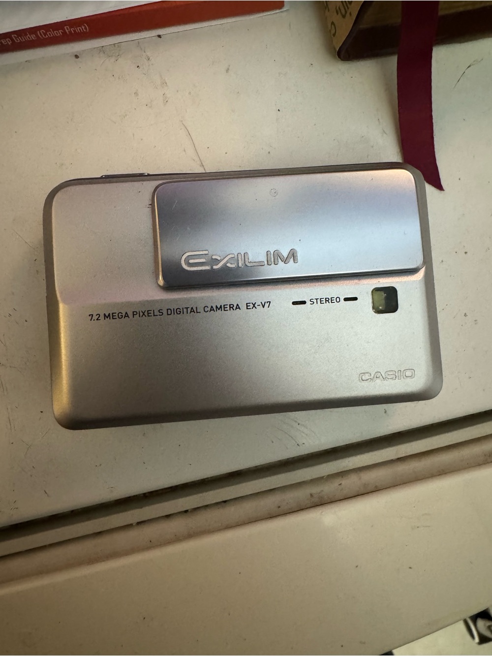 Casio Exilim EX-V7 Compact Digital Camera in Silver